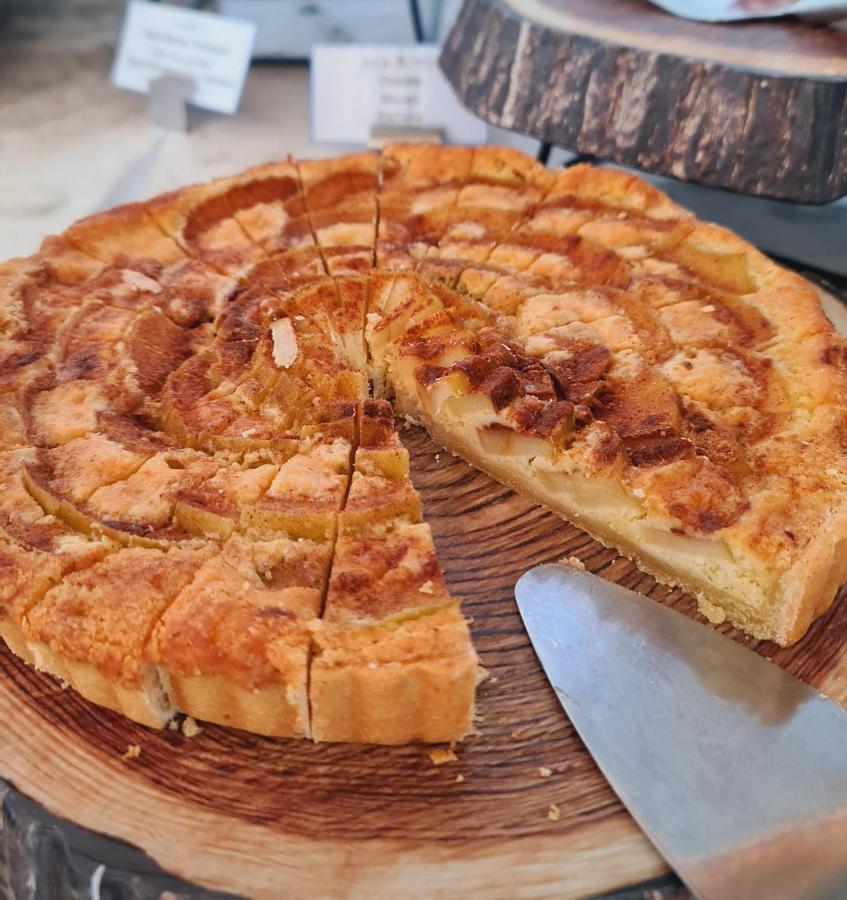 Royal M Al Aqah Beach Resort By Gewan Kültér fotó A traditional Polish cheesecake