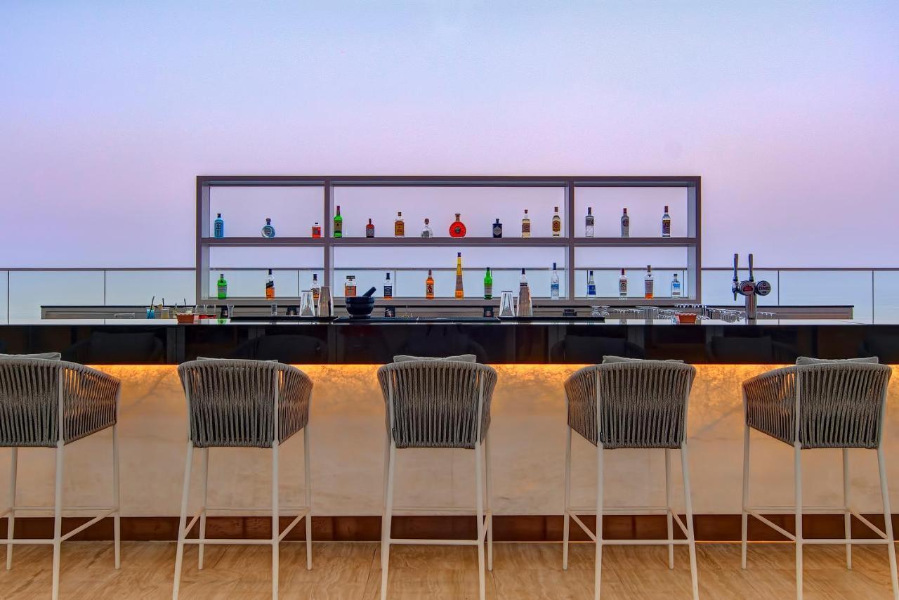 Royal M Al Aqah Beach Resort By Gewan Kültér fotó Sky Bar