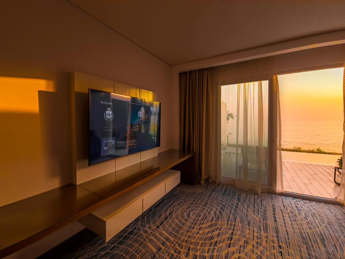 Royal M Al Aqah Beach Resort By Gewan Kültér fotó A room at the hotel