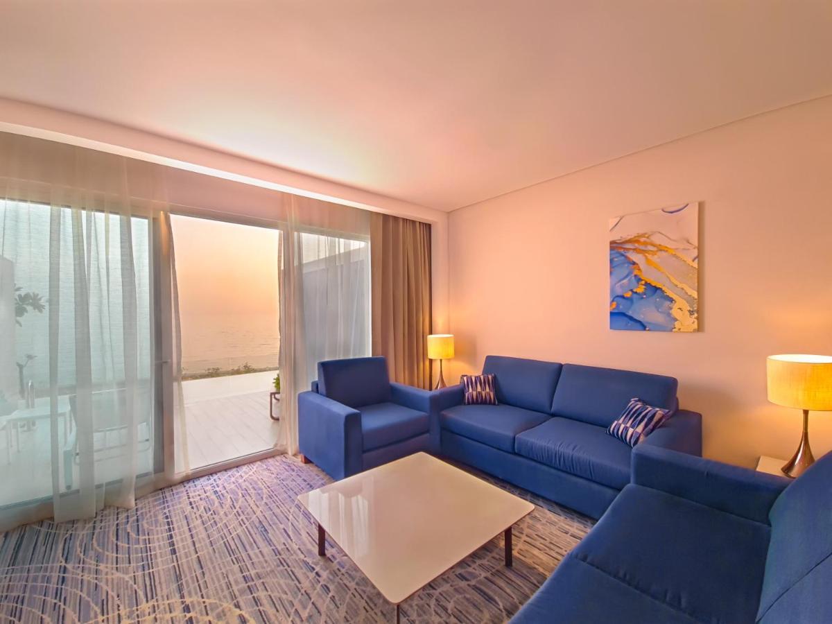 Royal M Al Aqah Beach Resort By Gewan Kültér fotó Living room