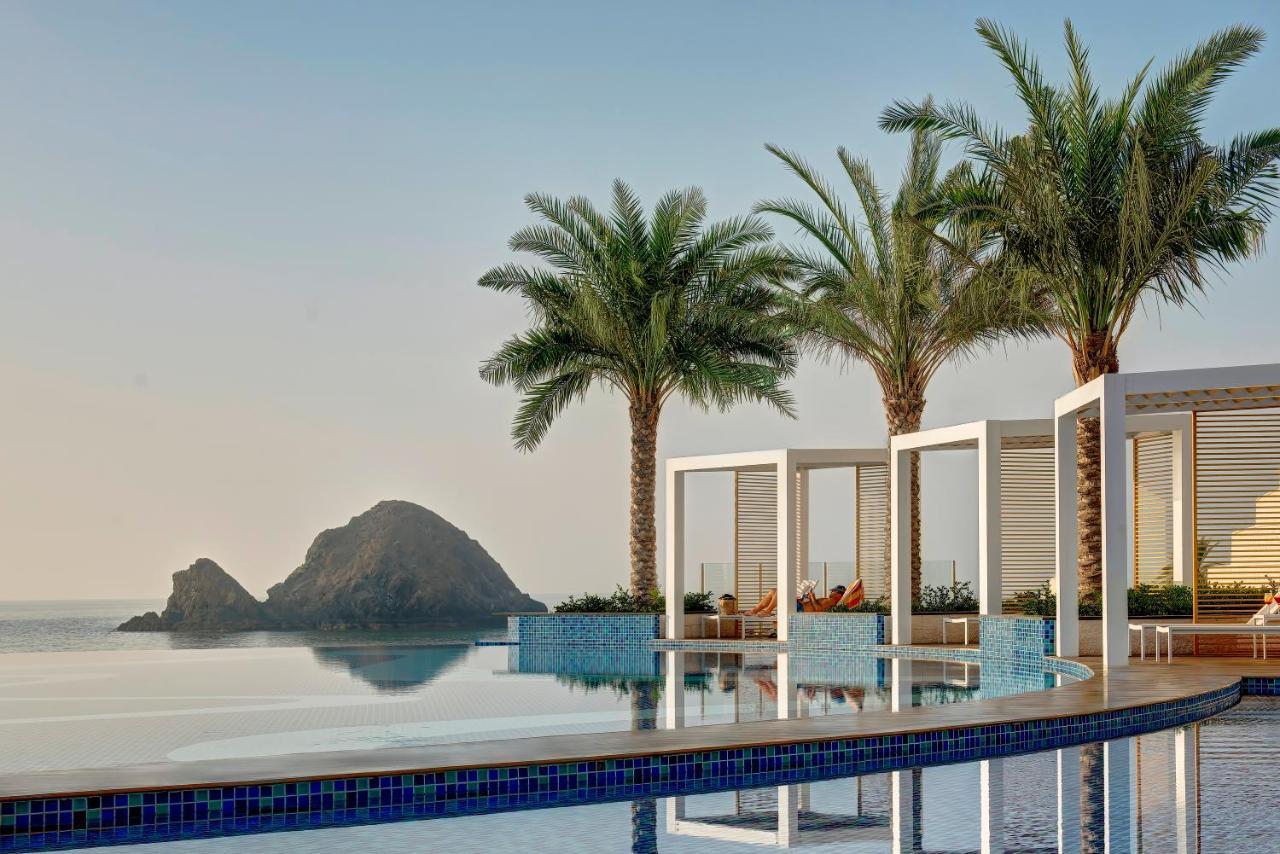 Royal M Al Aqah Beach Resort By Gewan Kültér fotó The View, The Palm